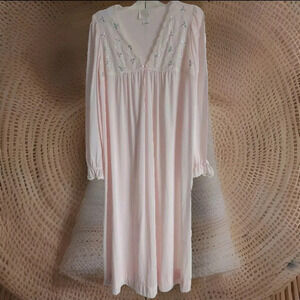 Vintage pink Satin Longsleeve Nightgown Lace Trim Maxi Cottagecore Peasant Boho